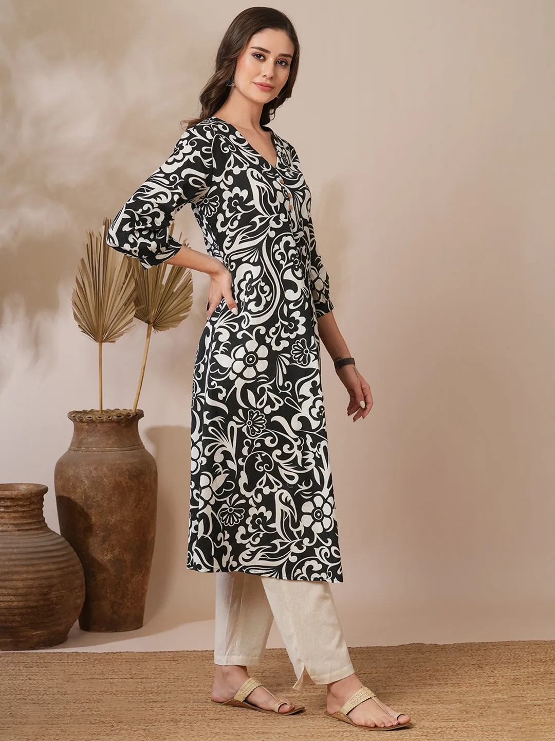 Abstract Floral Printed A-Line Pleated Kurta with Pant - Black