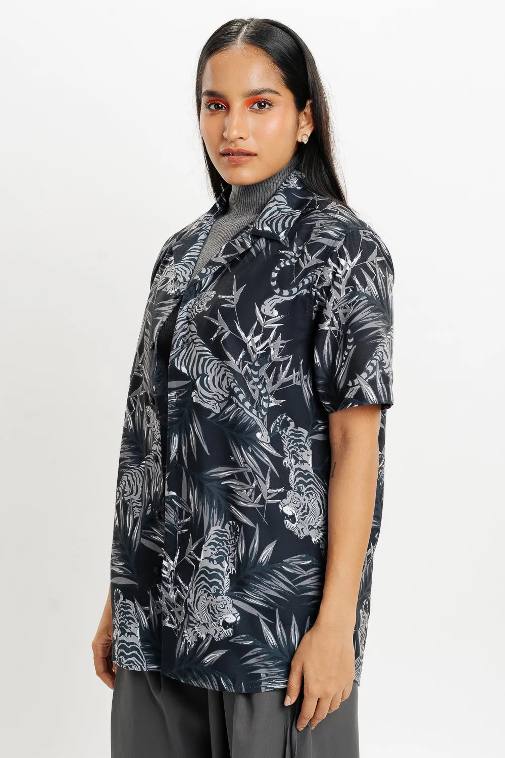 Black Tiger Women's Resort Shirt