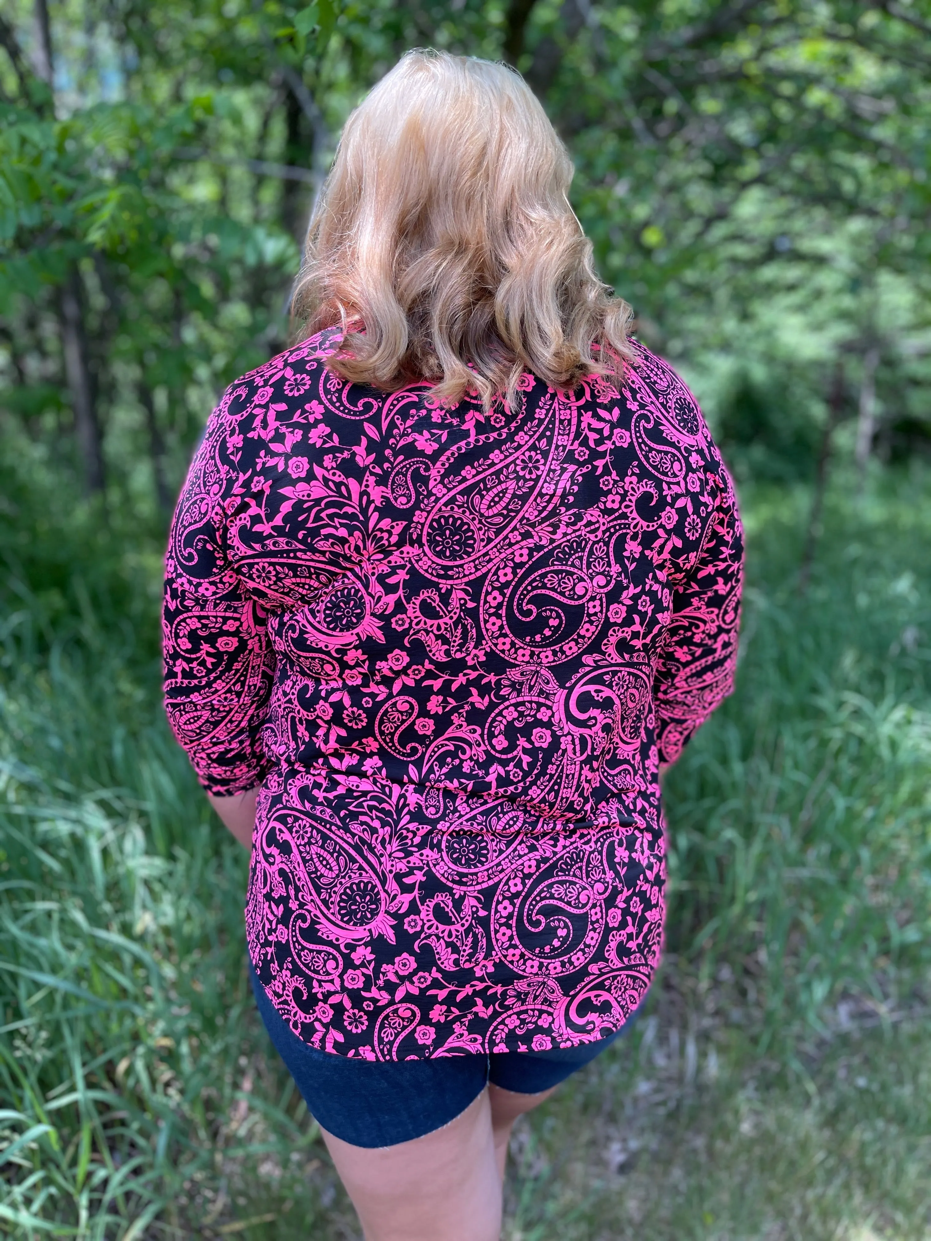 BLACK/HOT PINK FLORAL 3/4 SLEEVE TOP