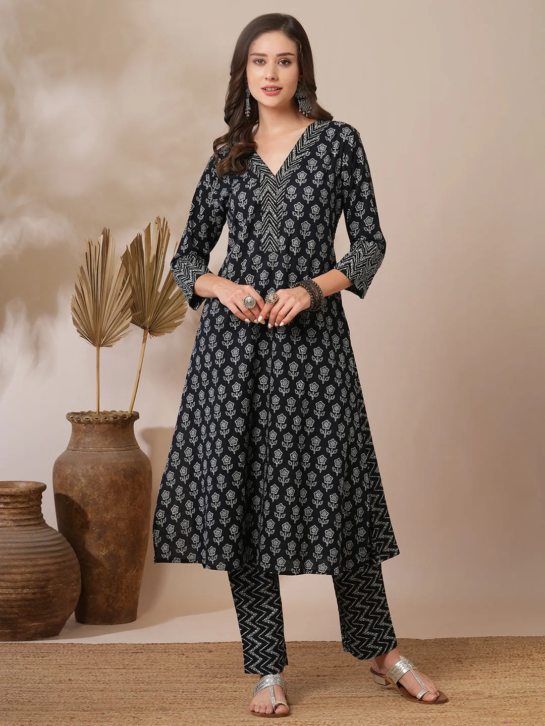 Ethnic Floral & Chevron Printed A-Line Kurta with Pant - Black