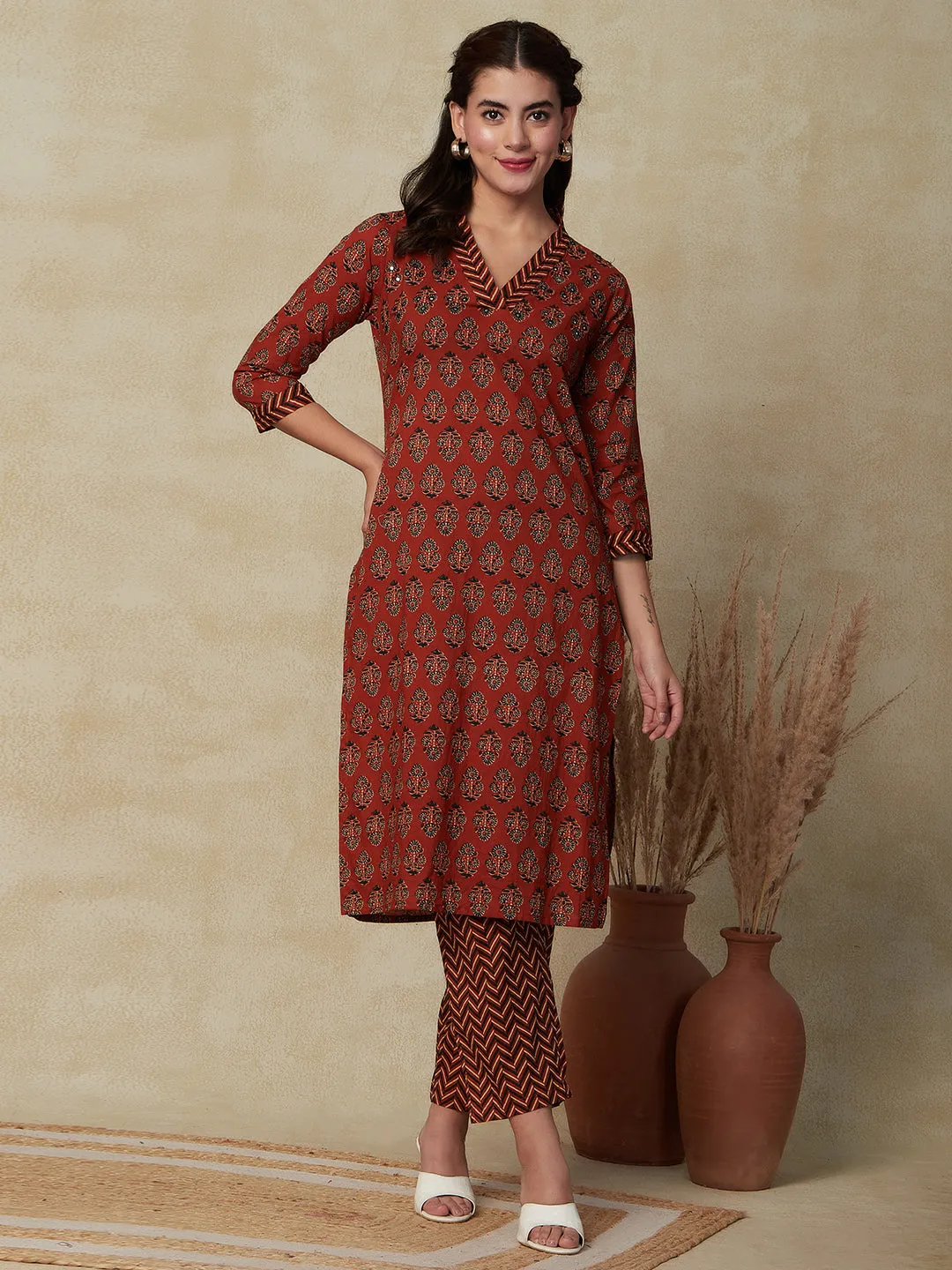 Ethnic Floral & Chevron Printed Straight Fit Kurta with Pant - Rust