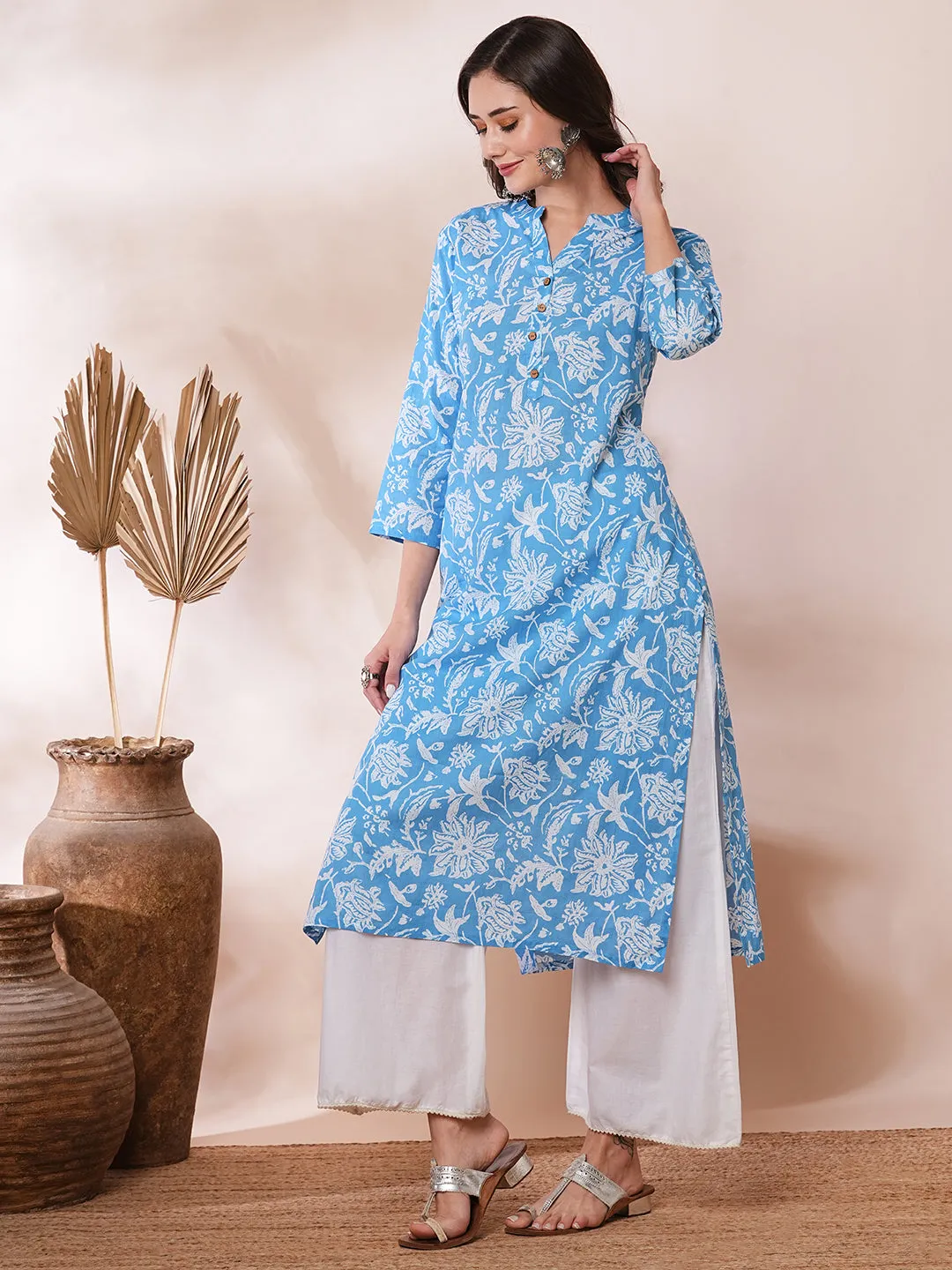 Ethnic Floral Printed Straight Fit Kurta - Blue