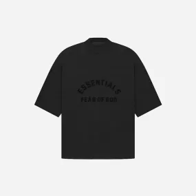 FEAR OF GOD ESSENTIALS ARCH LOGO TEE JET BLACK