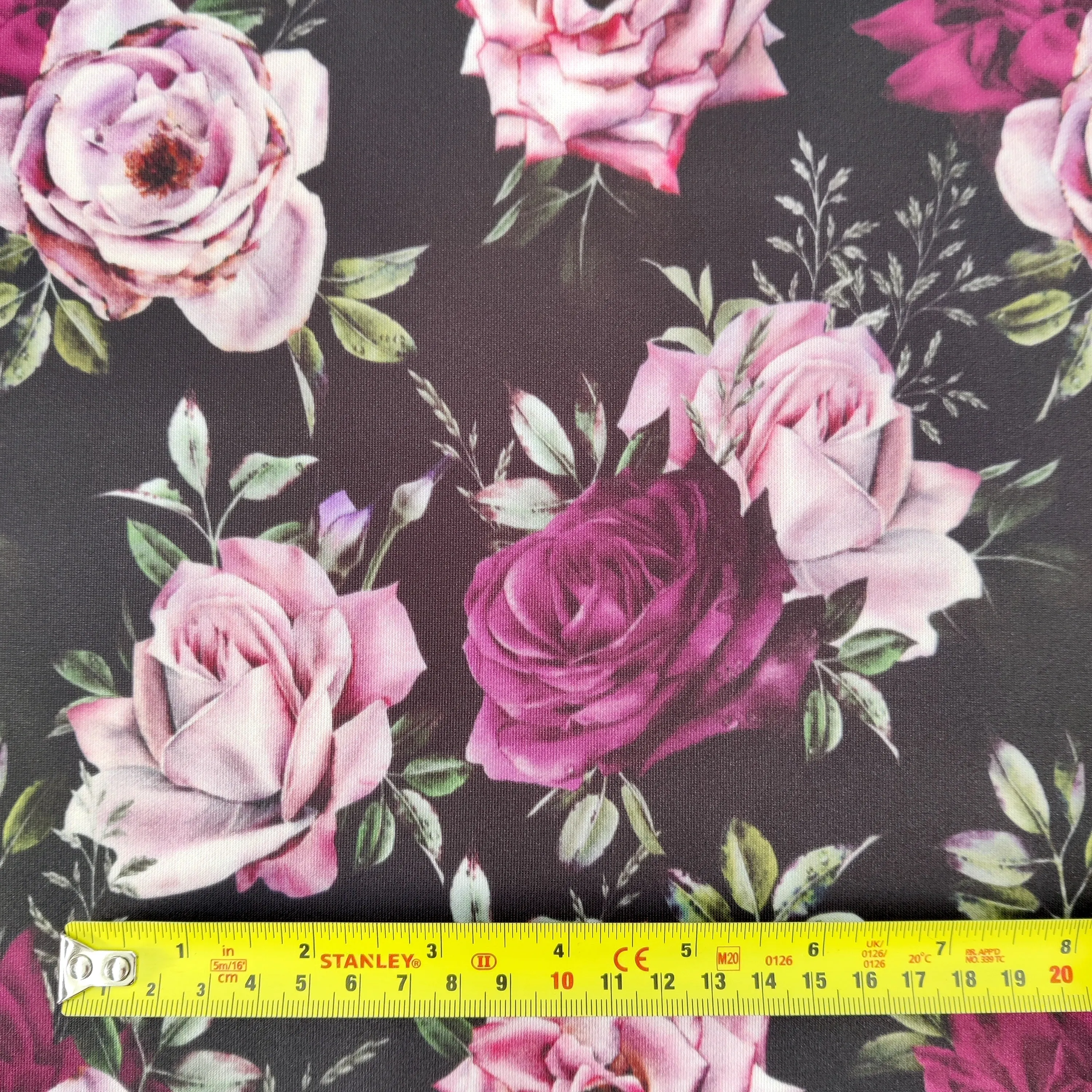 FS799 Rosey Floral