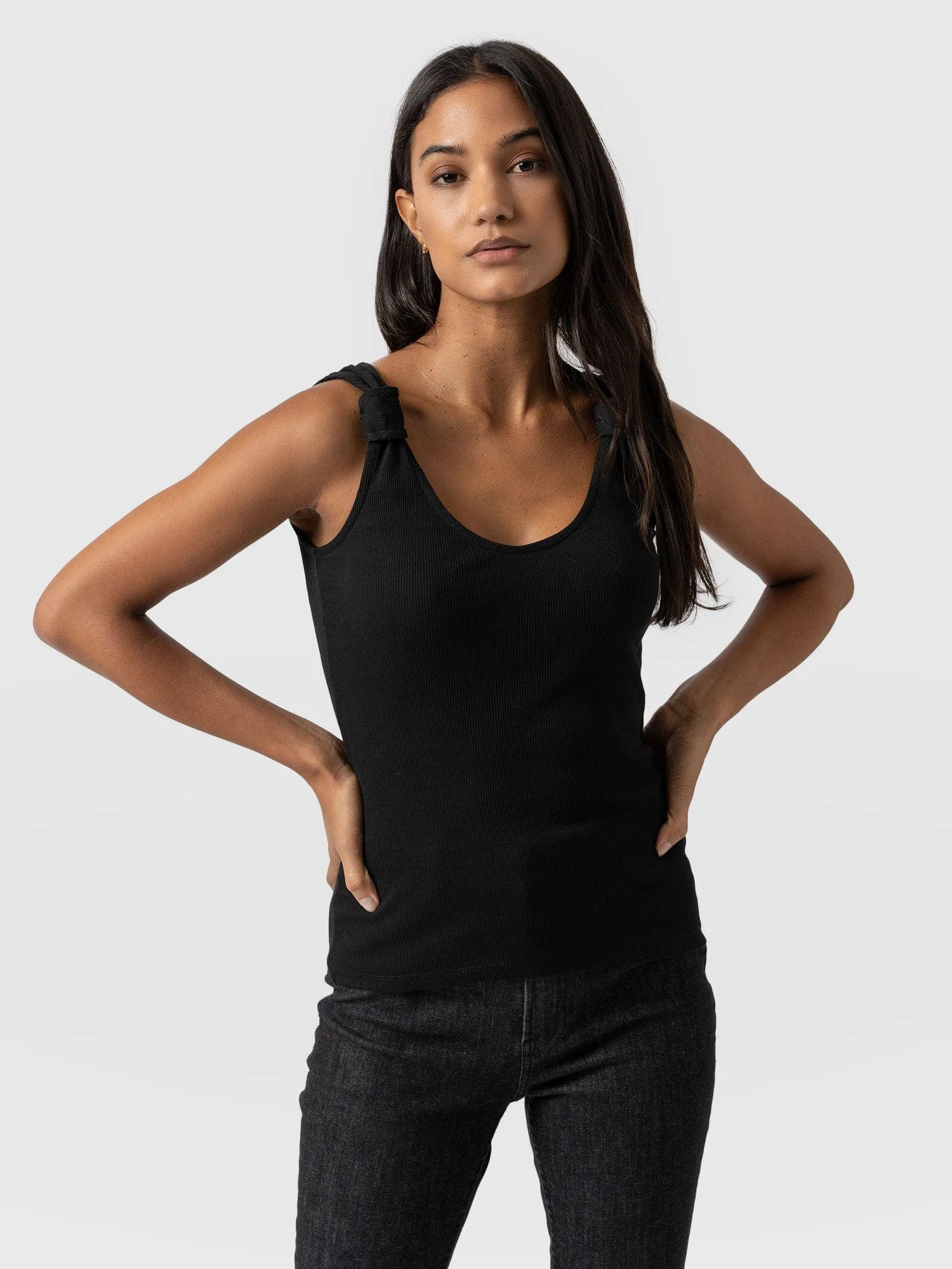 Knot Vest Rib - Black