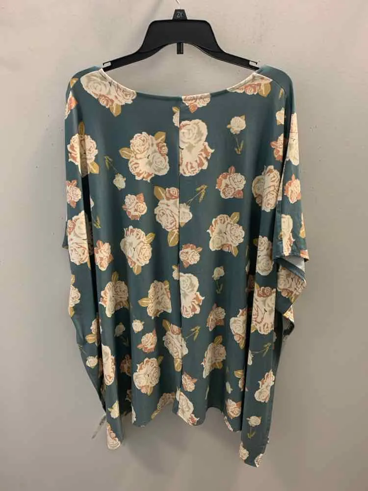 NWT LULAROE Tops Size XL GRAY/CREAM ROSES PONCHO PONCHO