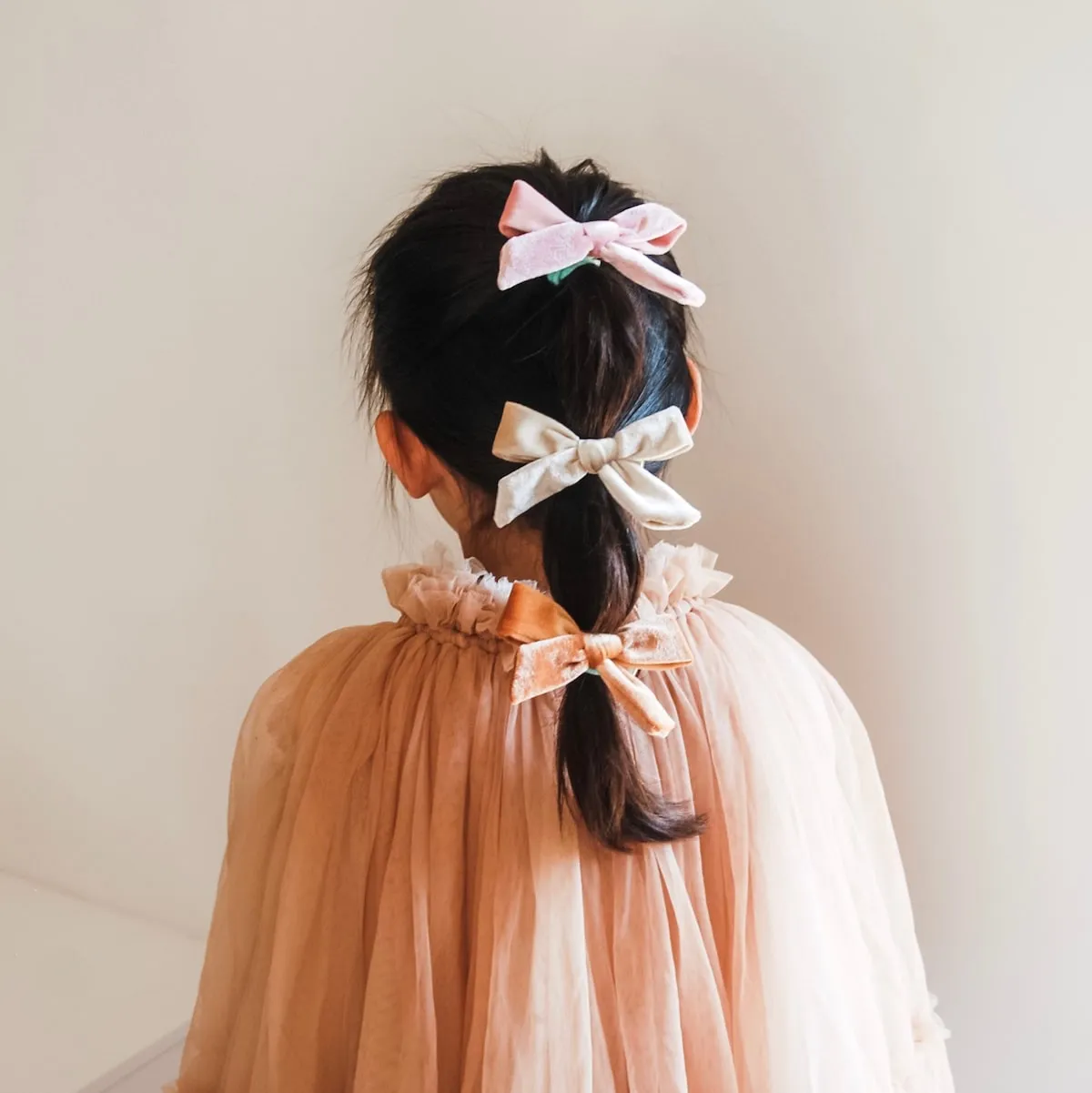 Velveteen Velvet Bow Children's Hair Clips - Linen